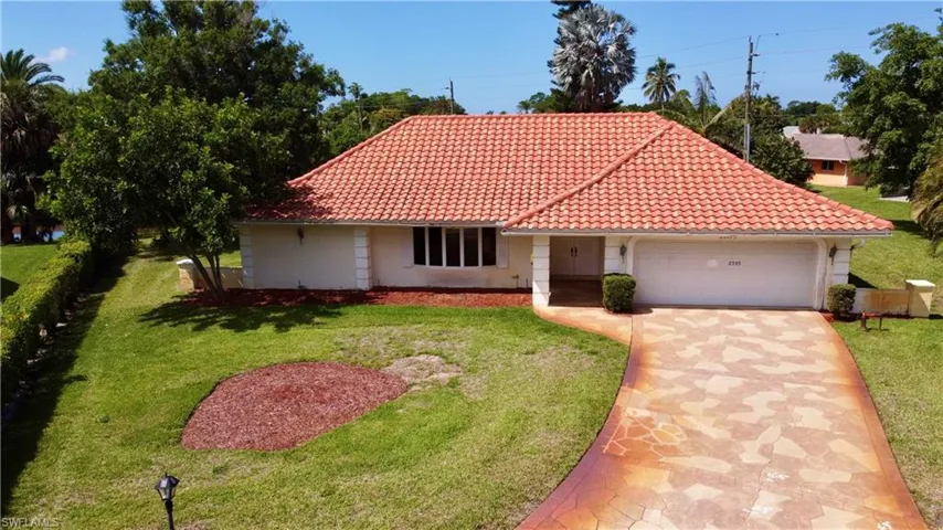 2353 Abbey Ct, Naples, Florida 34112