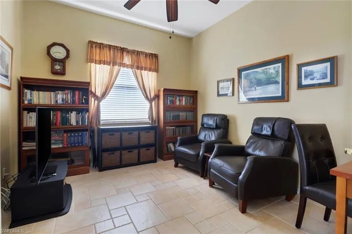 Living area with ceiling fan