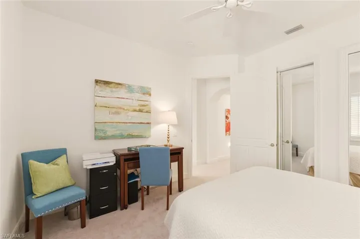 Upstairs Guest En-suite #1