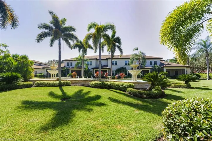 6135  Montelena  CIR, Naples, FL 34119