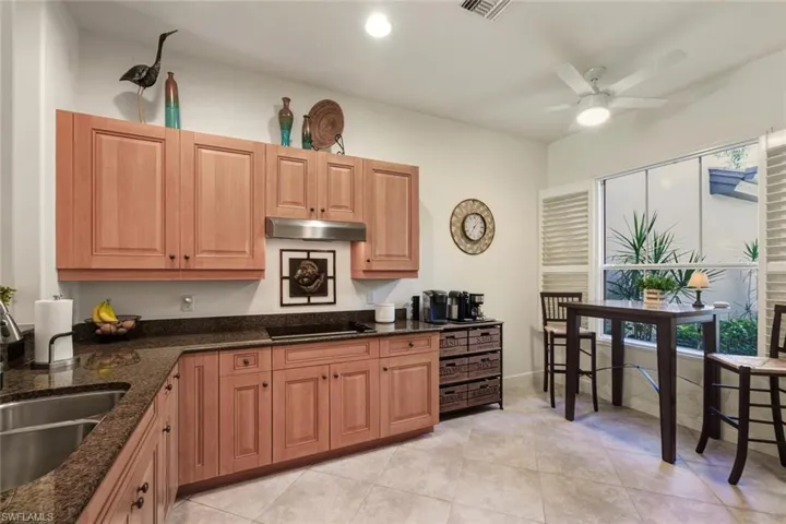 Kitchen with Bistro niche
