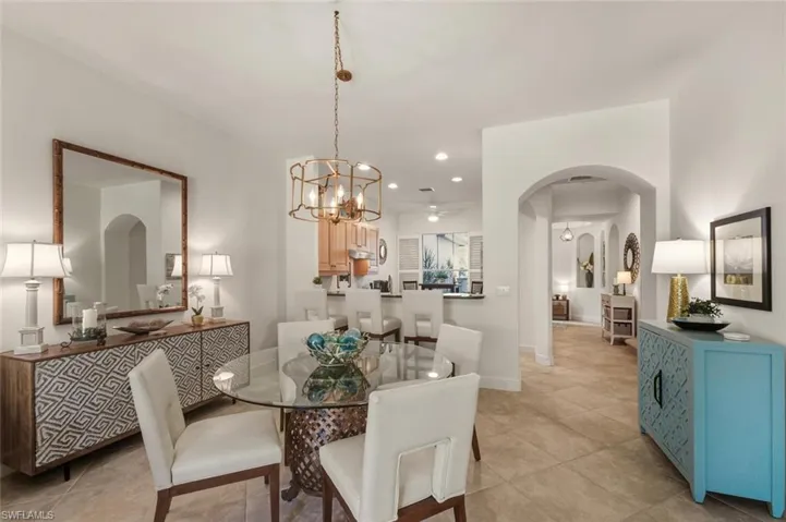 6135  Montelena  CIR, Naples, FL 34119