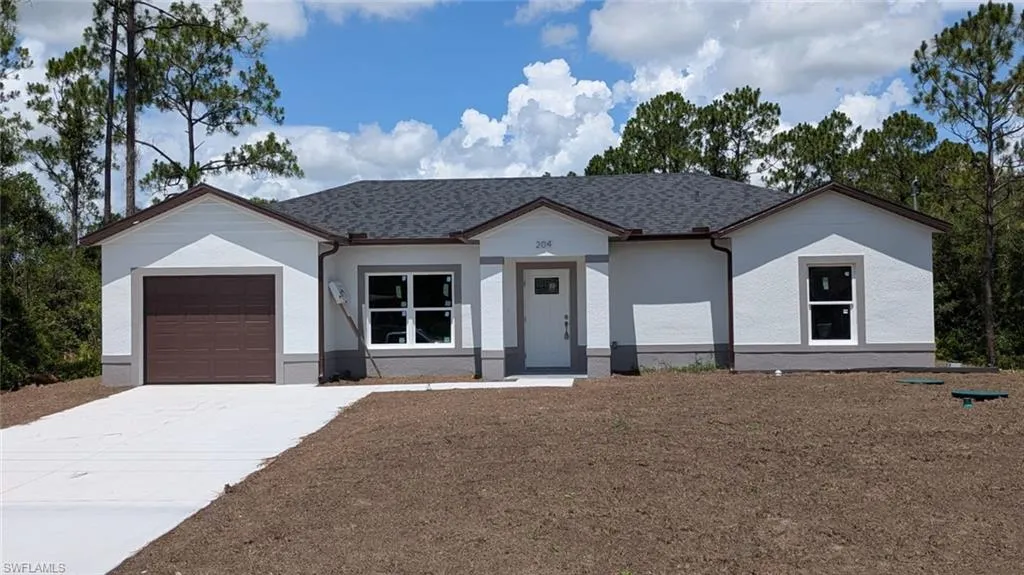 204 Aurora AVE, Lehigh Acres, FL 33974,2025000434