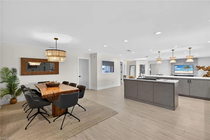 2341 Mayfield Ct 8, Naples, Florida 34105