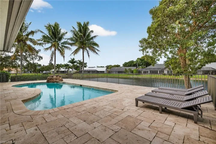 2341 Mayfield Ct 8, Naples, Florida 34105