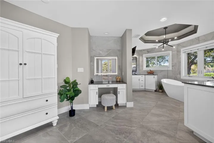 2341 Mayfield Ct 8, Naples, Florida 34105