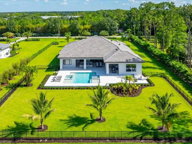 6446 Daniels Rd, Naples, Florida 34109