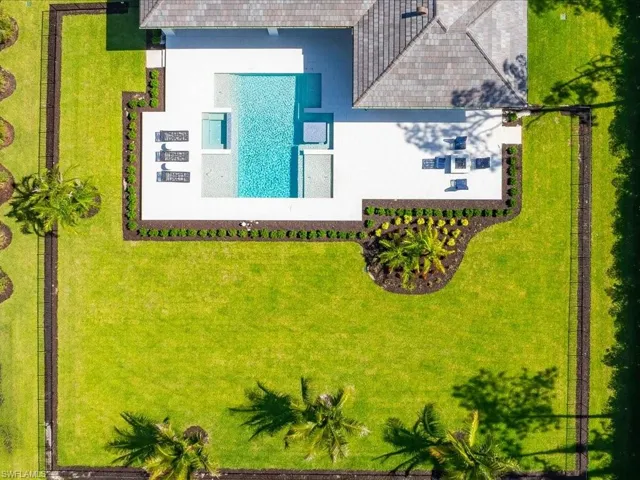 6446 Daniels Rd, Naples, Florida 34109