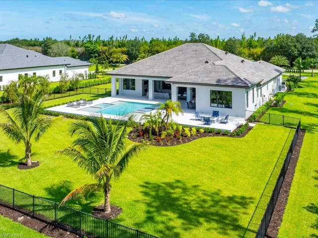6446 Daniels Rd, Naples, Florida 34109
