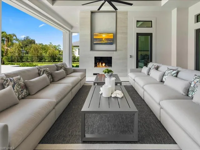 6446 Daniels Rd, Naples, Florida 34109