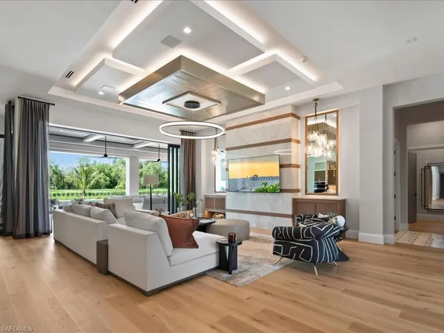 6446 Daniels Rd, Naples, Florida 34109