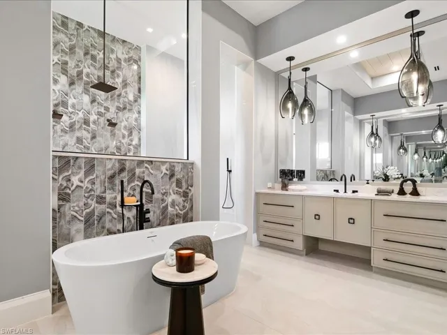 6446 Daniels Rd, Naples, Florida 34109