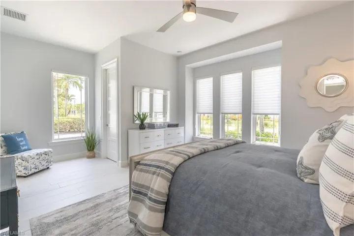 Large windows bring in abundanty sushine.