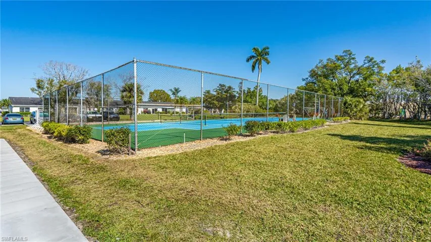 Tennis/Pickleball courts