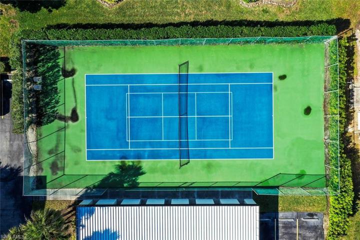 TENNIS & PICKLEBALL