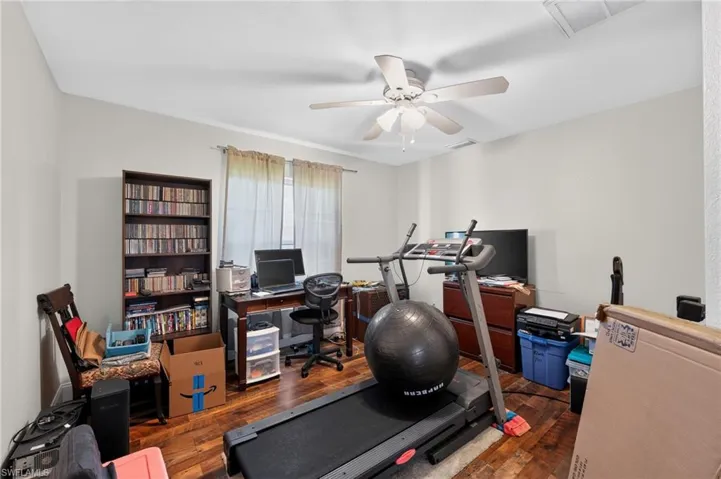 2206 24th Ter, Cape Coral, Florida 33909