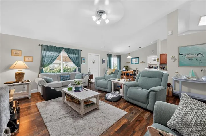 2206 24th Ter, Cape Coral, Florida 33909
