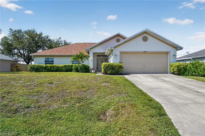 2206 24th Ter, Cape Coral, Florida 33909