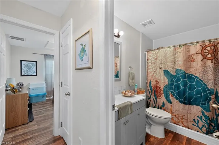 2206 24th Ter, Cape Coral, Florida 33909