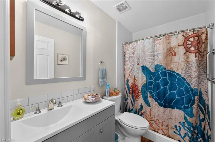 2206 24th Ter, Cape Coral, Florida 33909