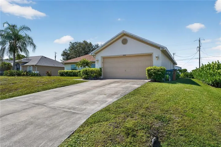 2206 24th Ter, Cape Coral, Florida 33909