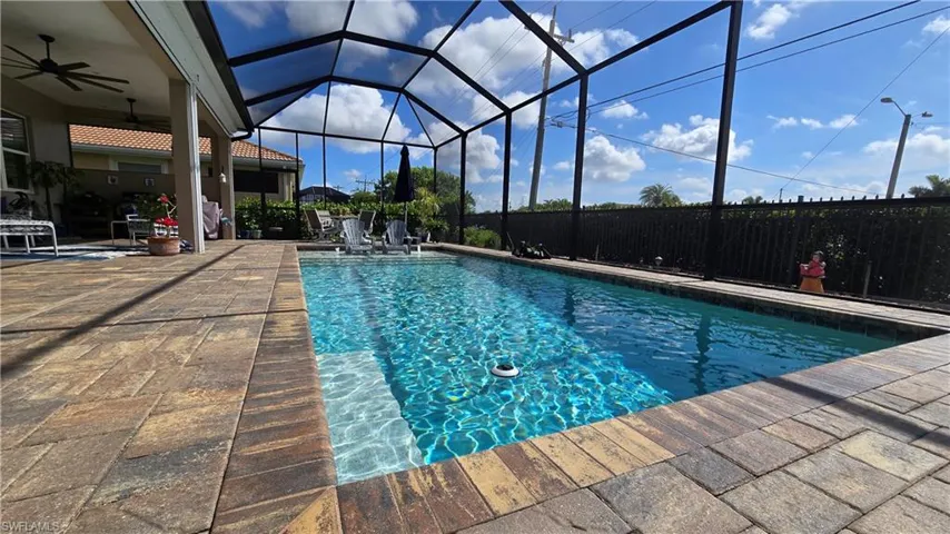 2875 Sunset Pointe Cir E, Cape Coral, Florida 33914