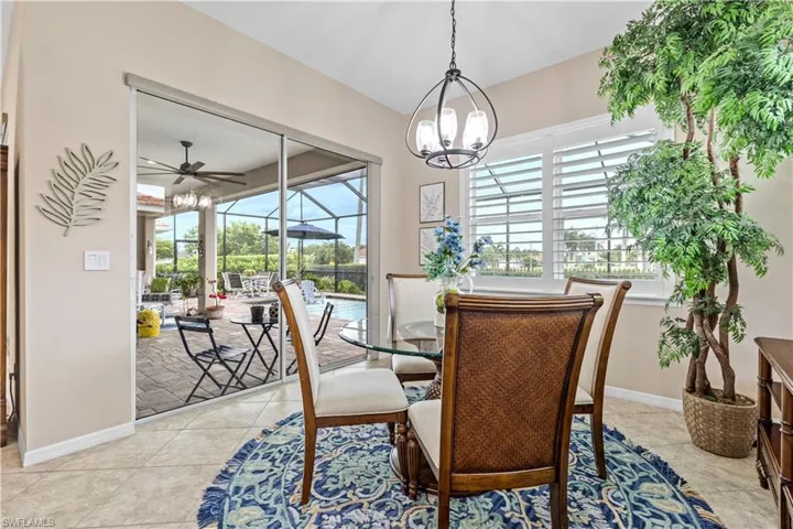 2875 Sunset Pointe Cir E, Cape Coral, Florida 33914