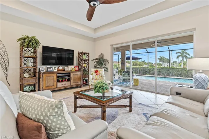 2875 Sunset Pointe Cir E, Cape Coral, Florida 33914