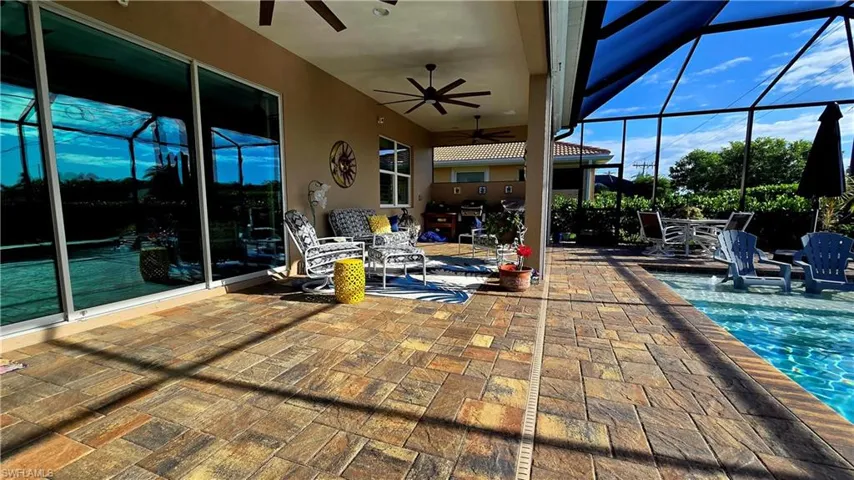 2875 Sunset Pointe Cir E, Cape Coral, Florida 33914