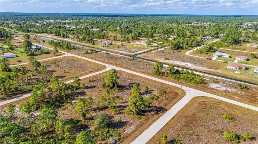 1042  Manta S AVE, Lehigh Acres, FL 33974