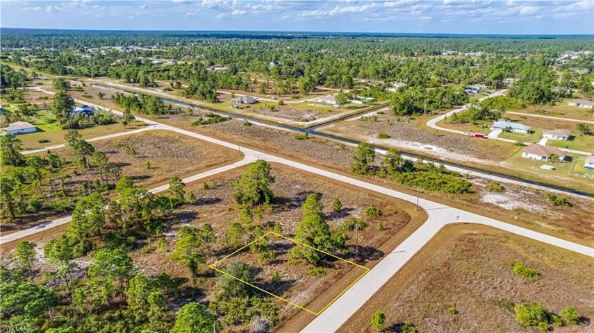 1042  Manta S AVE, Lehigh Acres, FL 33974