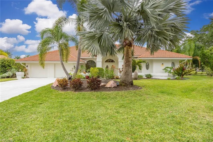 4896  Shearwater  LN, Naples, FL 34119