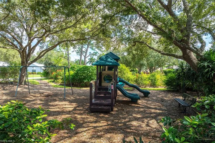4896  Shearwater  LN, Naples, FL 34119