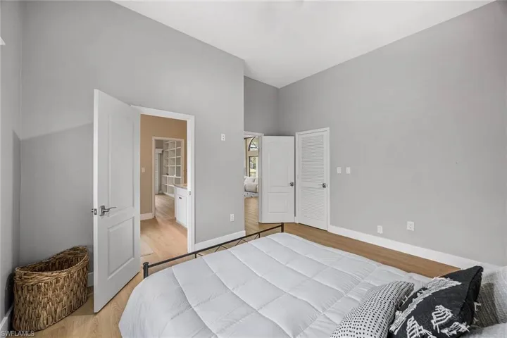 4896  Shearwater  LN, Naples, FL 34119