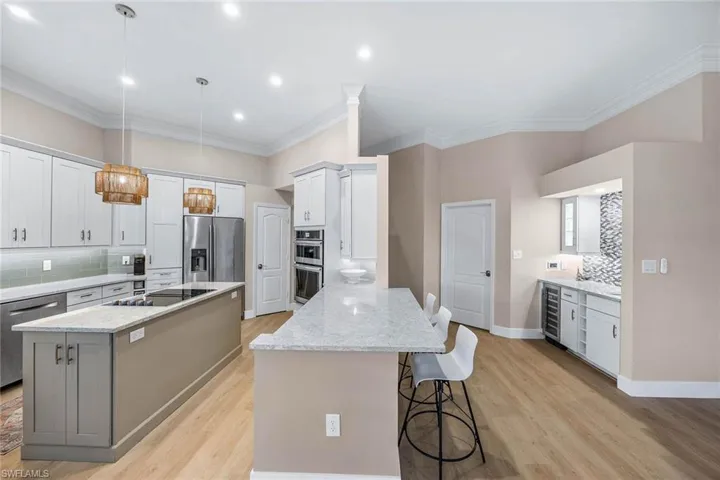 4896  Shearwater  LN, Naples, FL 34119