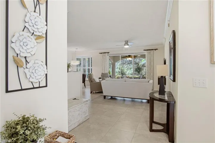 77 Silver Oaks Cir 8102, Naples, Florida 34119