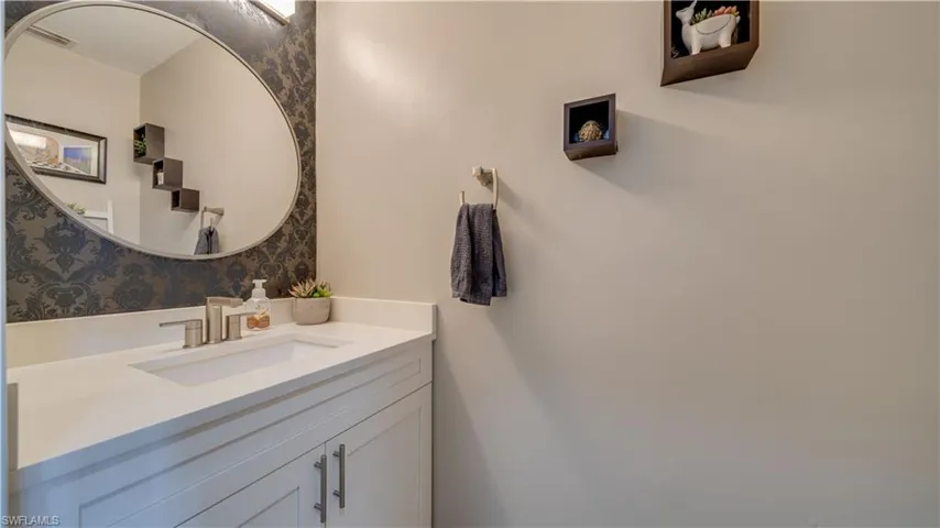 Guest Half Bath downstairs
