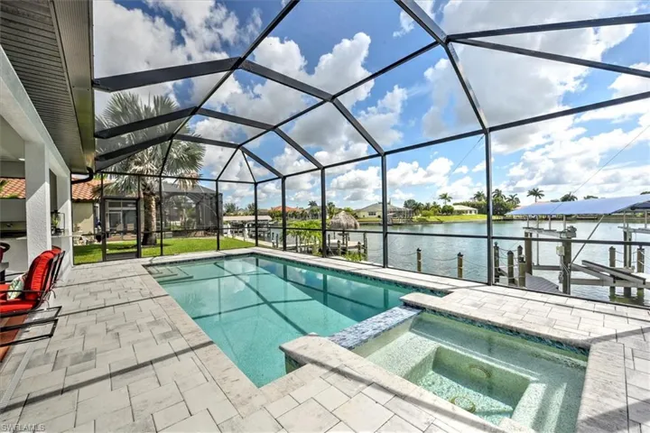 3113 Sw 18th Ave, Cape Coral, Florida 33914