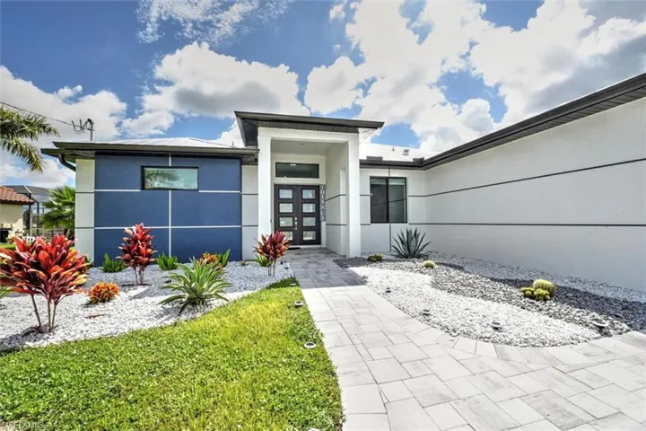 3113 Sw 18th Ave, Cape Coral, Florida 33914