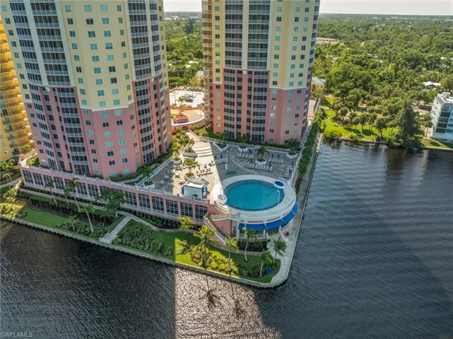 2743  1st  ST, Fort Myers, FL 33916