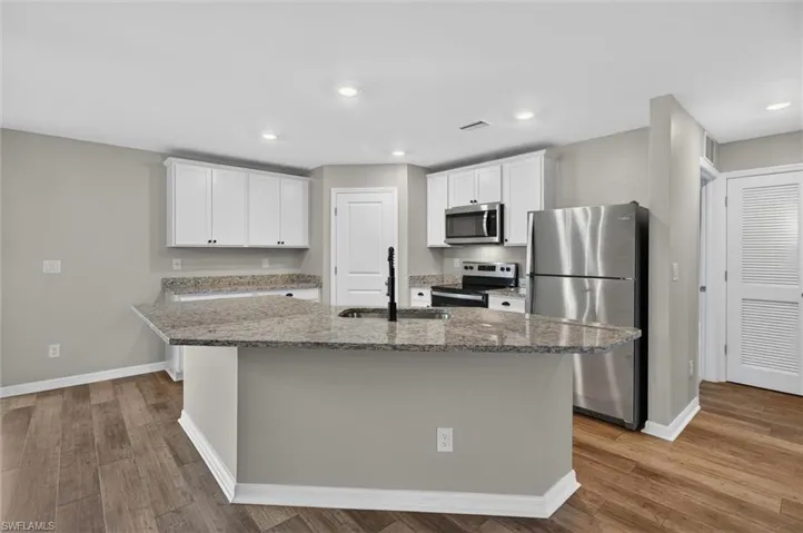 177 Blackstone Dr, Fort Myers, Florida 33913