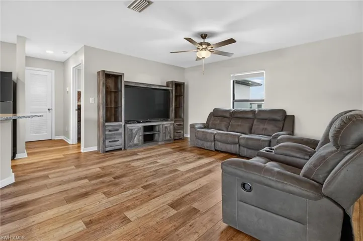 177 Blackstone Dr, Fort Myers, Florida 33913
