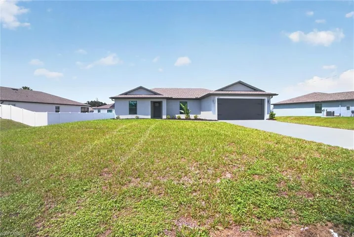 177 Blackstone Dr, Fort Myers, Florida 33913