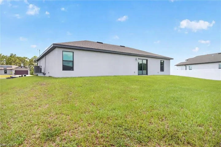 177 Blackstone Dr, Fort Myers, Florida 33913