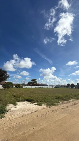1711 Ne 17th St, Cape Coral, Florida 33909