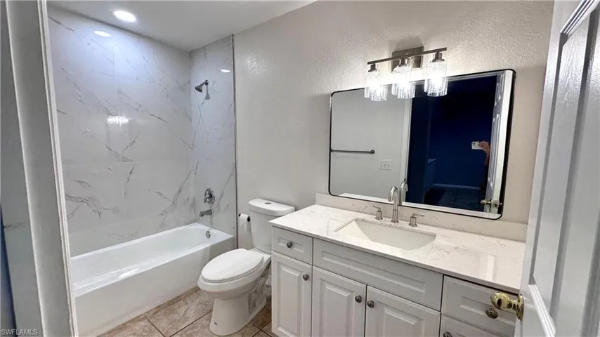 213 Se 24th Ave, Cape Coral, Florida 33990