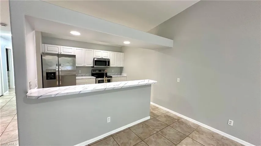 213 Se 24th Ave, Cape Coral, Florida 33990