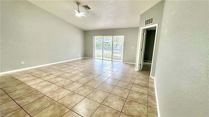 213 Se 24th Ave, Cape Coral, Florida 33990