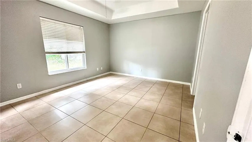 213 Se 24th Ave, Cape Coral, Florida 33990