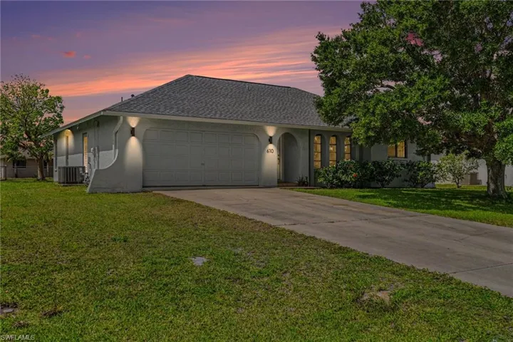 610  Retunda W PKWY, Cape Coral, FL 33904